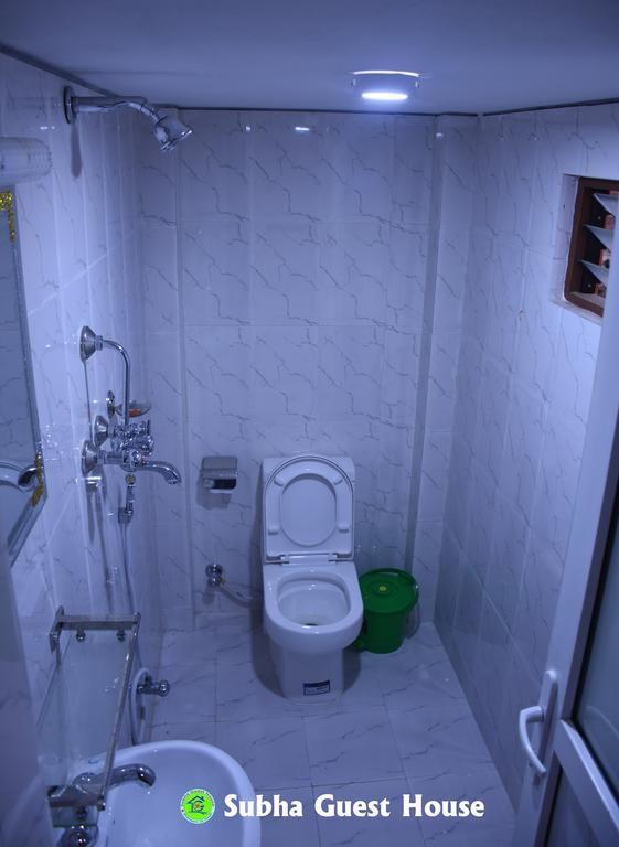 באקטפור Subha Guest House מראה חיצוני תמונה