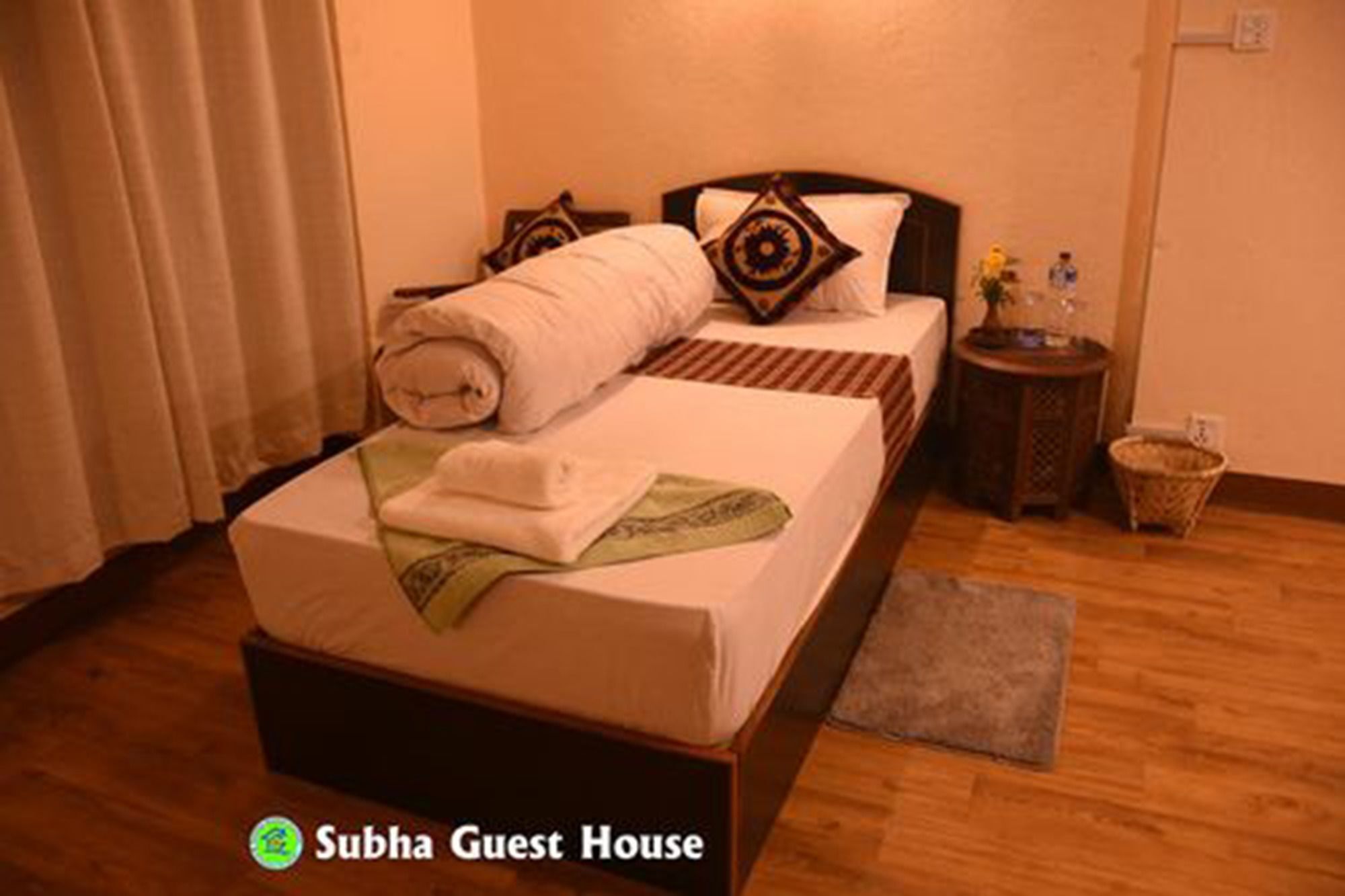 באקטפור Subha Guest House מראה חיצוני תמונה